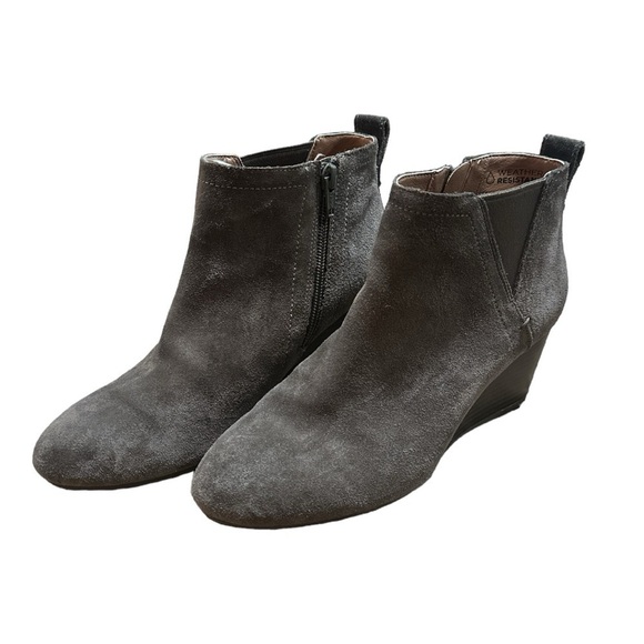 NWOB - Vionic Paloma Suede Wedge Bootie - size 7 - Picture 3 of 7
